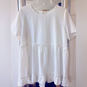 ✅ 🆕 NWOT🙌 White Polka Dot Flowy Ladies Top Small